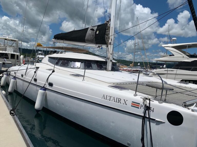 Altarix - Papagayo Catamaran Sailboat Charter | Sailing Flamingo Costa Rica